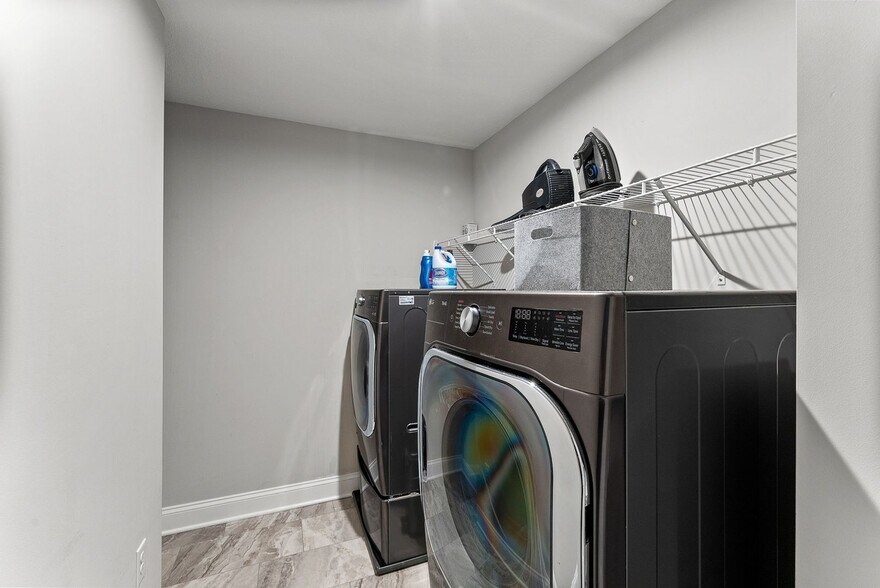 Building Photo - 107 Vly Vw Dr