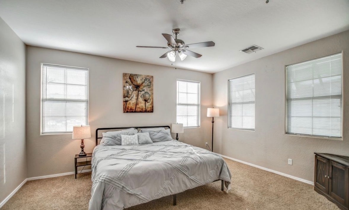 Building Photo - 7515 S 30th Pl