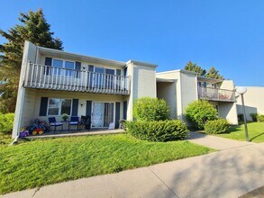 Building Photo - 209-C