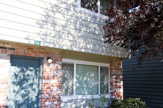 Primary Photo - Two Bedroom End Unit Townhome Available!