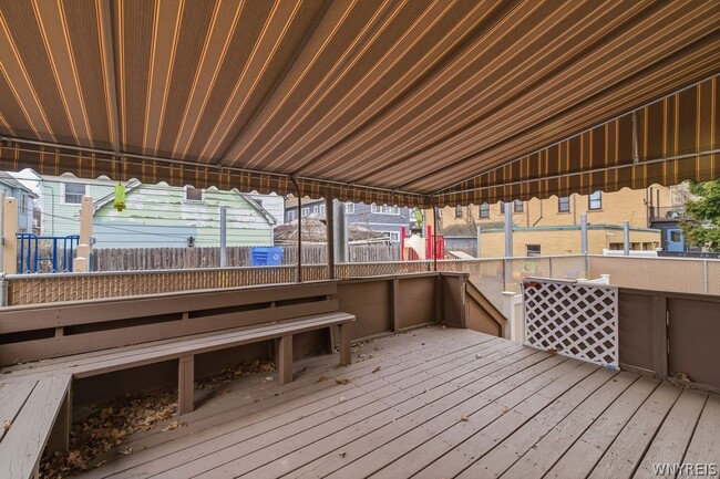 Building Photo - 57 St Johns Parkside