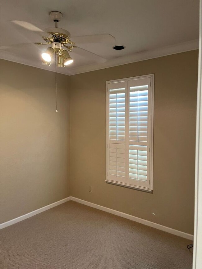 Building Photo - BROOKSIDE STOCKTON 3 BEDROOM HOME 2 CAR GA...