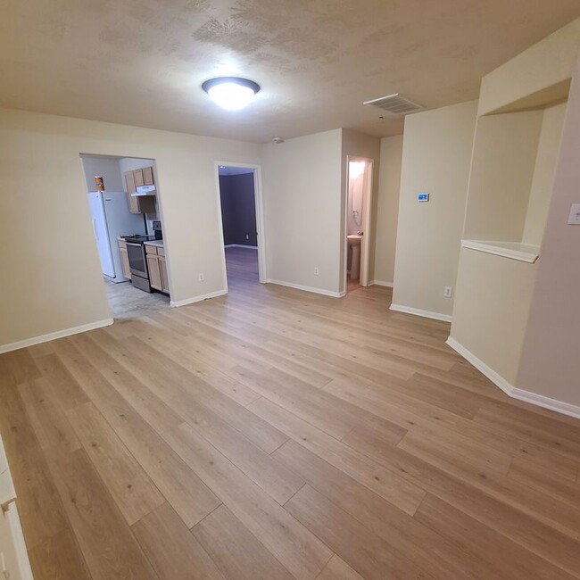 Building Photo - 16786 N Blue Jay Dr