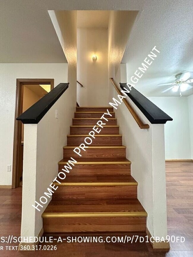Building Photo - 4206 Wonderwood Ln SE