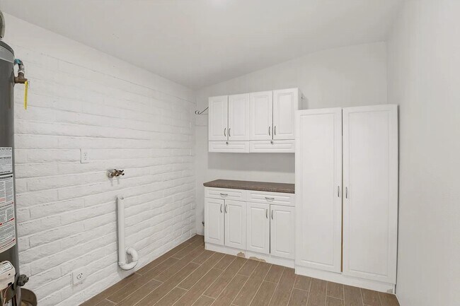 Building Photo - 7398 N Patriot Dr