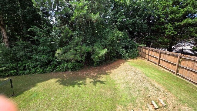 Building Photo - 4060 Suwanee Bend Dr