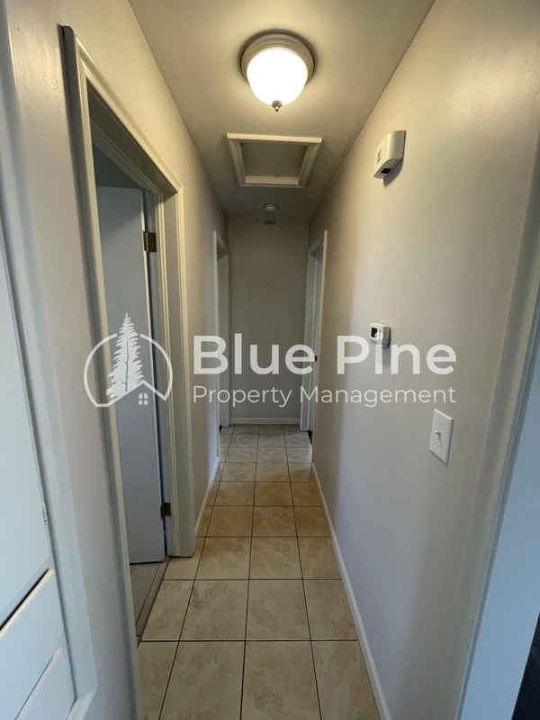 Building Photo - 662 K St