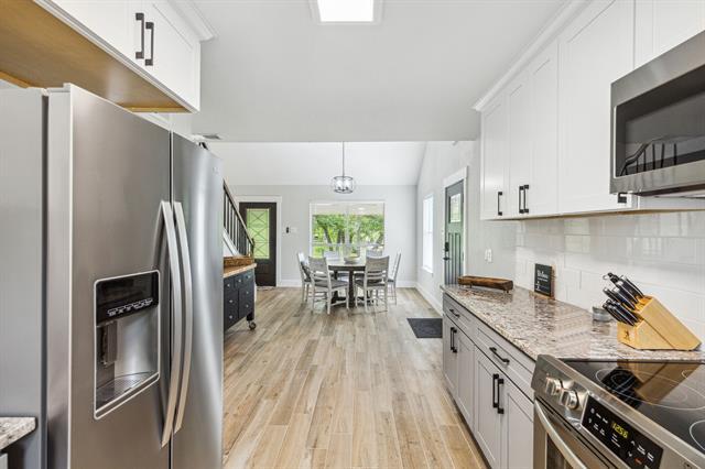 Building Photo - 2545 Forest Park Dr