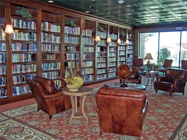 Building Photo - 7414 Birmingham Forest Dr