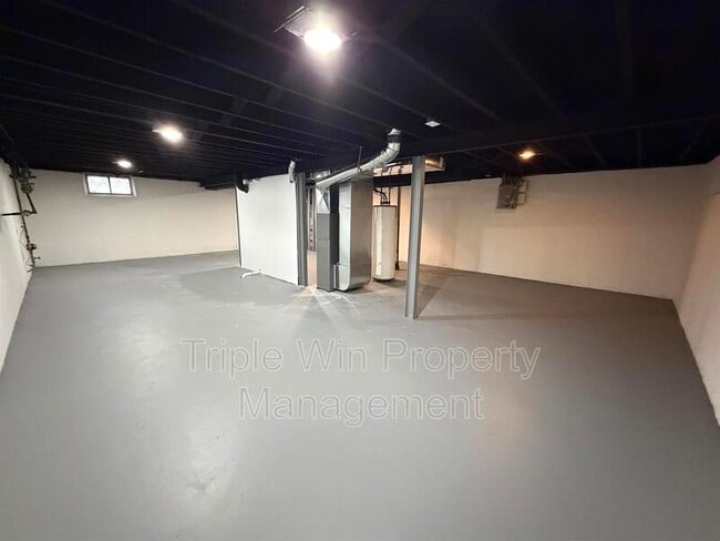 Building Photo - 8138 Blanchard Dr