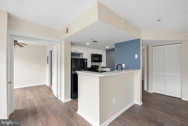 Building Photo - 14053 Vista Dr