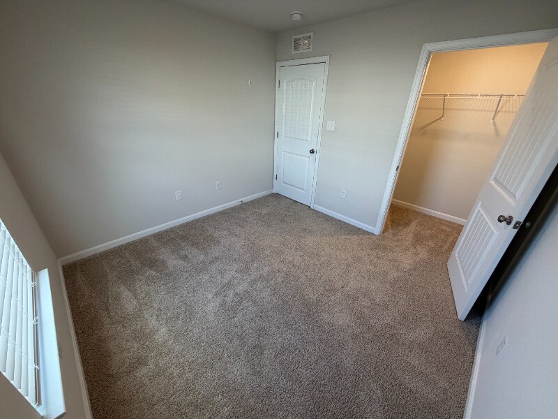 Building Photo - 61 Filbert Dr