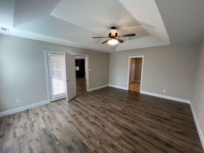 Building Photo - 7101 Nans Creek Way