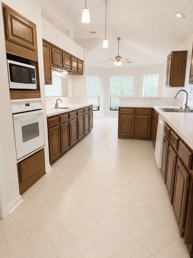 Building Photo - 3307 Rushwood Ln