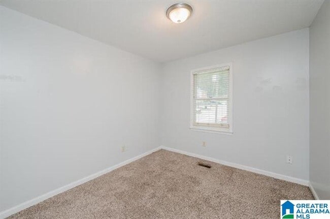 Building Photo - 218 Carl Nichols Dr