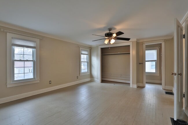 Building Photo - 93 E Lincoln Ave
