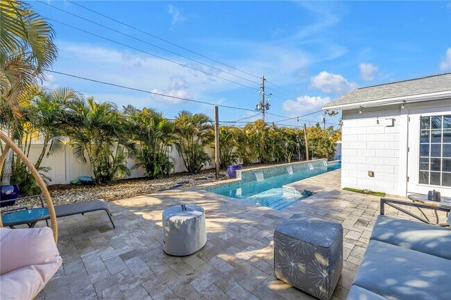 Building Photo - 354 74th Ave NE