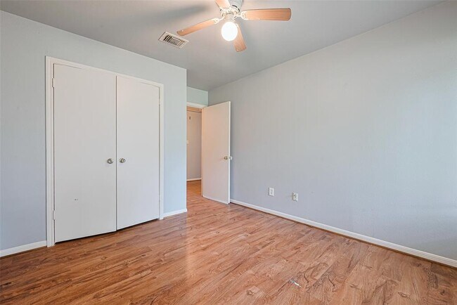 Building Photo - 15238 Ensenada Dr