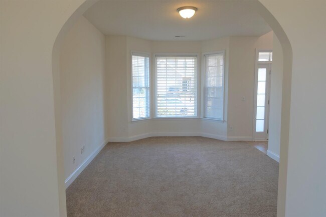 Building Photo - 445 Melbourne Ln