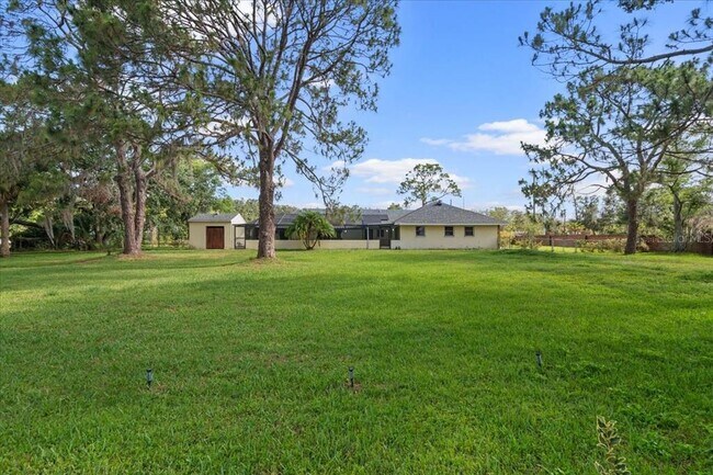 Building Photo - 903 Tomahawk Trail