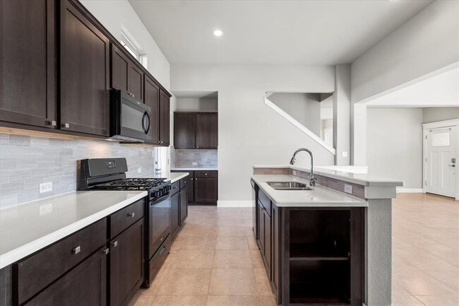 Building Photo - 710 Arrow Point Dr