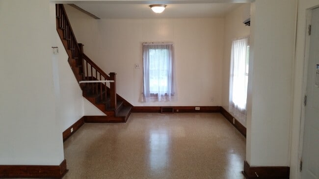 Building Photo - 580 Harrison Ave
