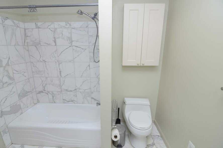 Building Photo - 201 N 8th St