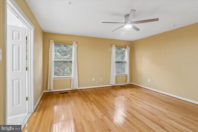 Building Photo - 2943 St Helen Cir