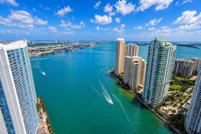 Building Photo - 300 Biscayne Blvd Way