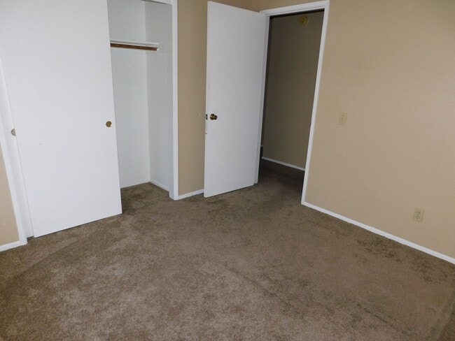 Building Photo - Gorgeous 3 Bed 2 Bath House in a Great Neighborhood