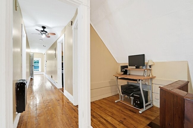 Building Photo - 49 Elmore St