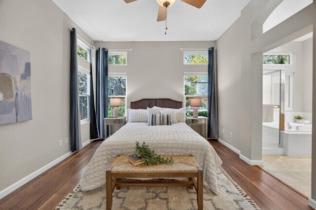 Building Photo - 2726 Genesee Dr