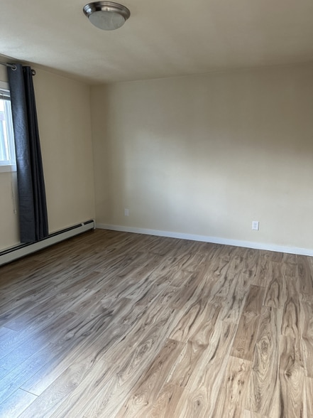 Building Photo - 1028 Longstaff St