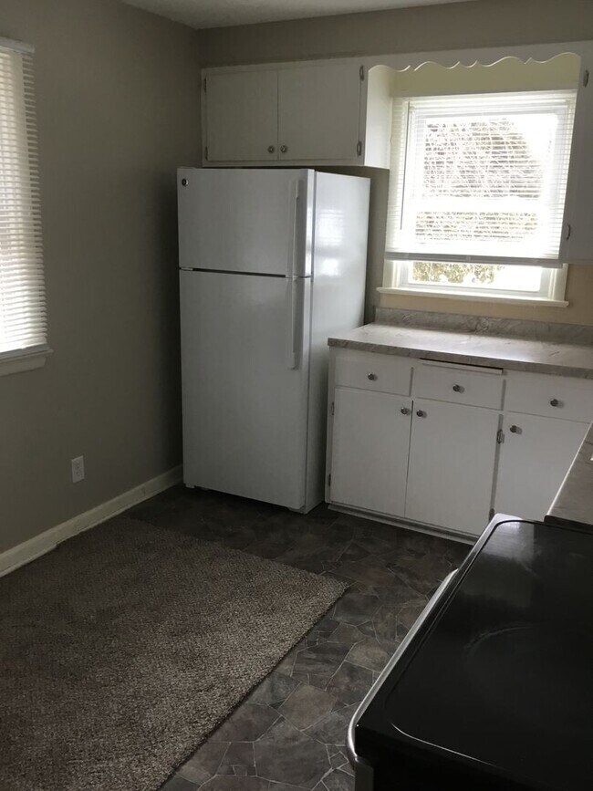 Building Photo - 1517 Greenwood Ave