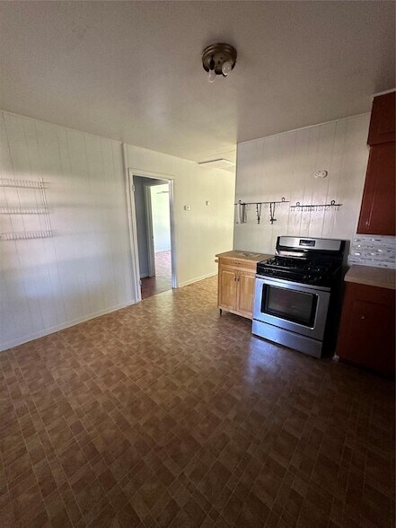 Building Photo - 143B Moffett Springs Rd