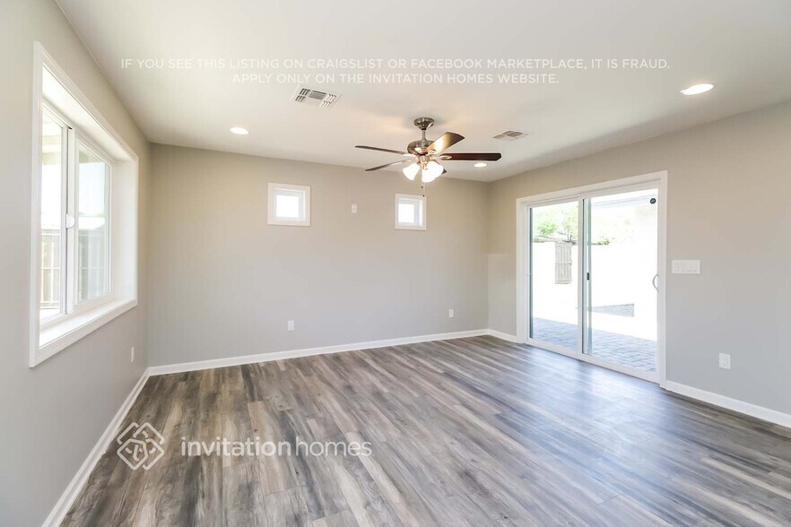 Building Photo - 1128 E Marny Rd