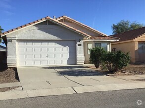 Building Photo - Rita Ranch- 3Bdrm/2ba nice Clean home-new ...