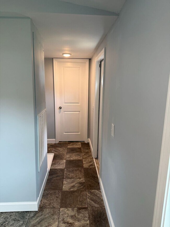 Building Photo - Nice 2 bedroom, 2 bath Mobile Home