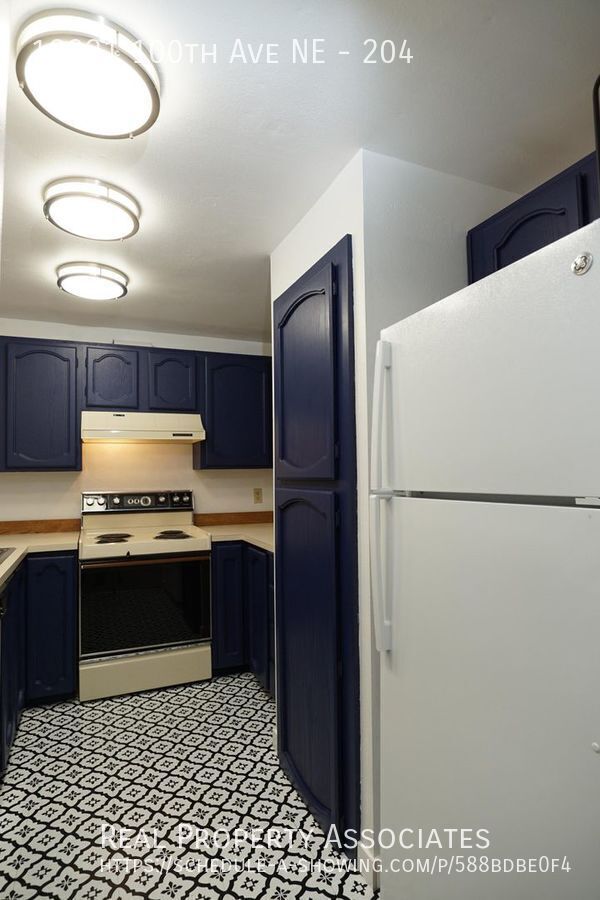 Building Photo - 12221 100th Ave NE