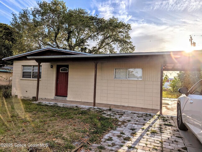 Primary Photo - 4100 Edwards St
