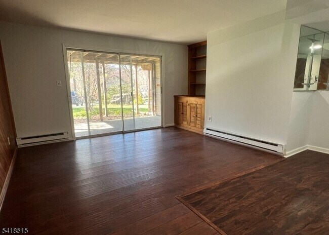 Building Photo - 64 Goldfinch Ct