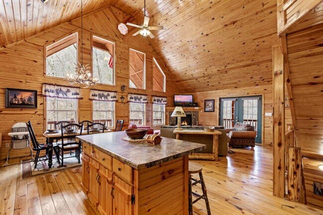 Building Photo - 3905 Fern Brook Way