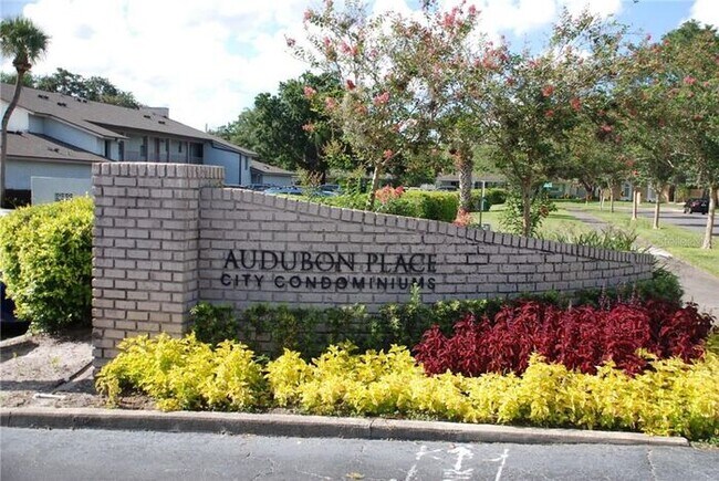 Building Photo - Charming First-Floor 1BR in Audubon Park · In-Unit Laundry · Community Pool with Lake Druid View ...