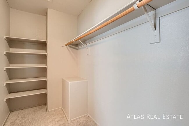 Building Photo - 5821 Alisa Roberts St