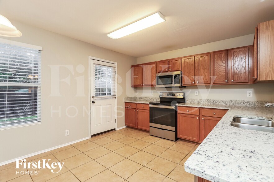 Building Photo - 172 Texas Mulberry