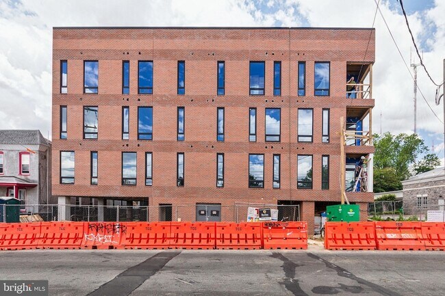 Building Photo - 6910 Ridge Ave