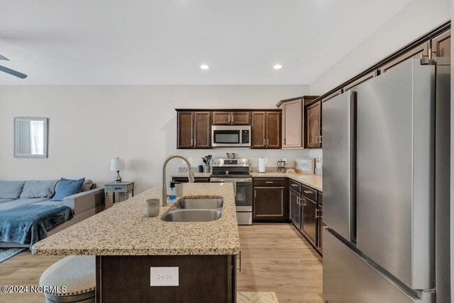 Building Photo - 361 S Stingray Ln