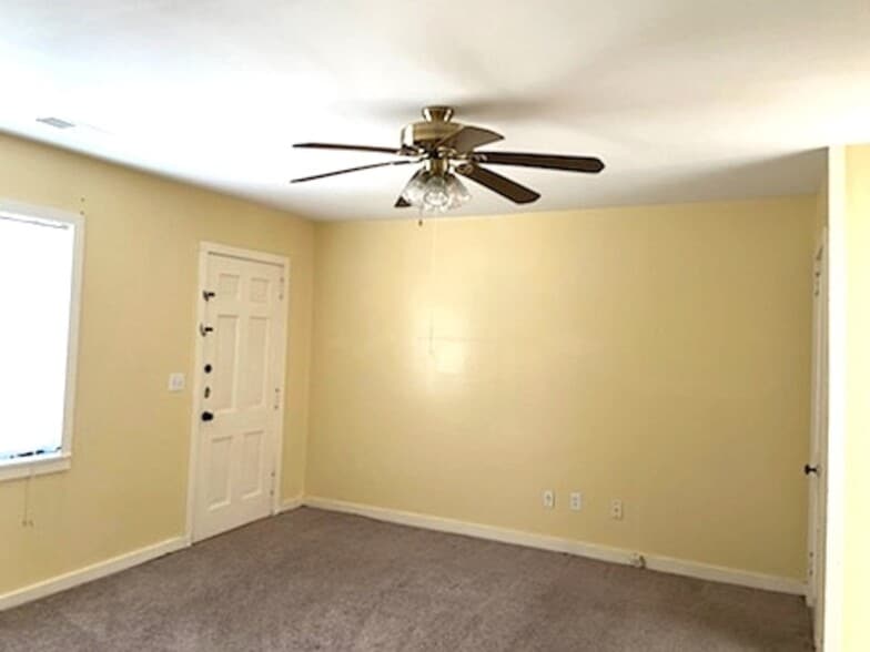 Building Photo - 777 2nd St