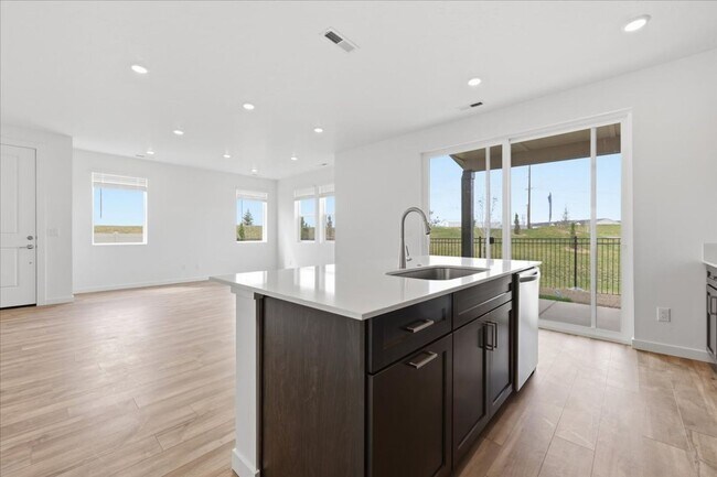 Building Photo - Brand New 3 Bed 3 Bath Townhome