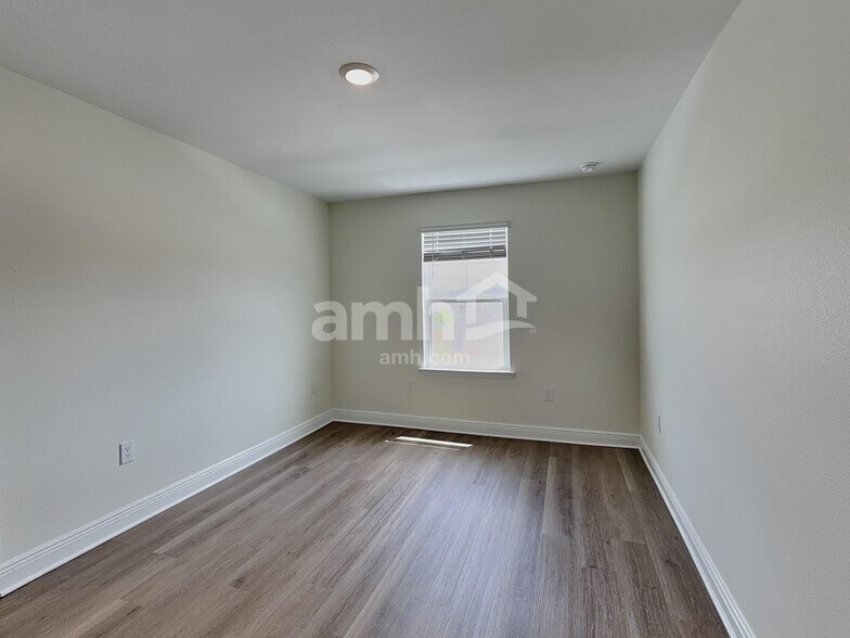 Building Photo - 5972 River Farm Ave